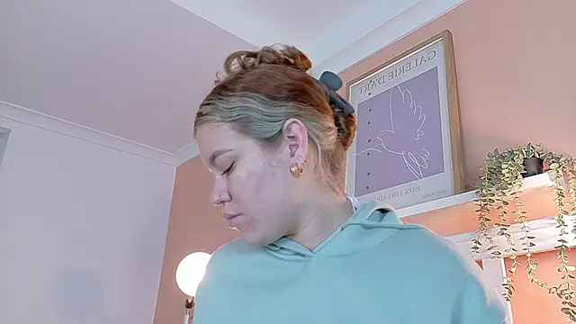 BelaMiller  online show from October 8, 2025, 11:41 am