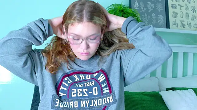 BelaMiller  online show from November 10, 2025, 11:42 am