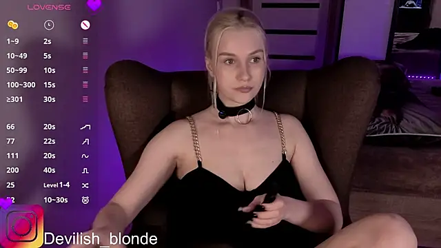 HitchcocianBlonde online show from May 22, 2026, 6:46 pm