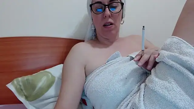 jollene online show from April 20, 2026, 1:25 pm