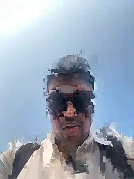 Snapshot of IndianguyinUK chatting on November 28, 2025, 9:56 am IndianguyinUK online show from November 28, 2025, 9:56 am