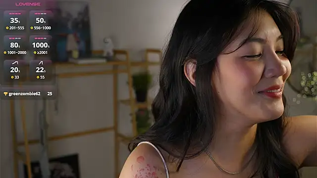 MoiraEger online show from November 3, 2025, 3:13 pm