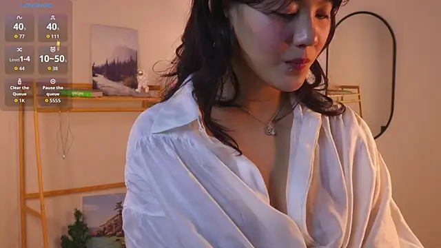 MoiraEger online show from February 8, 2026, 4:10 pm