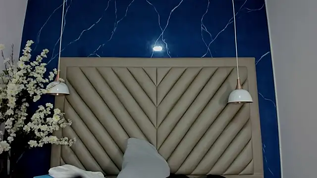 Snapshot of Ibbie_drastic chatting on October 17, 2025, 12:08 pm Ibbie drastic online show from October 17, 2025, 12:08 pm