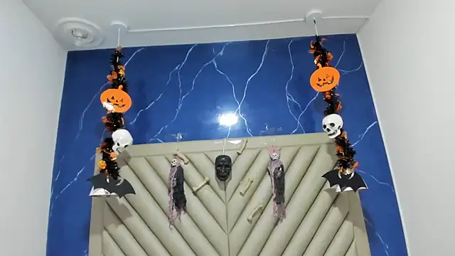 Snapshot of Ibbie_drastic chatting on October 24, 2025, 12:01 pm Ibbie drastic online show from October 24, 2025, 12:01 pm