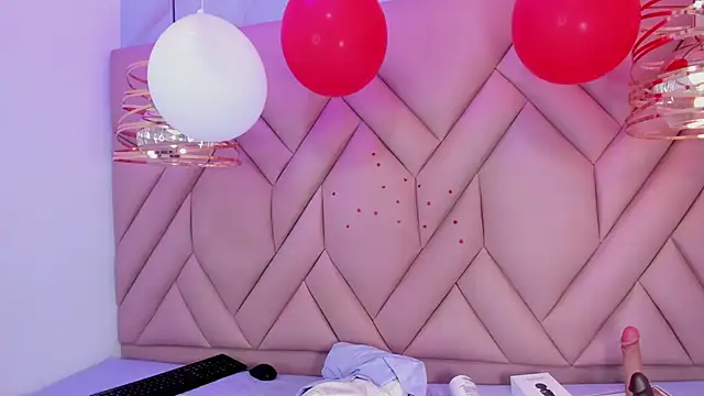 Snapshot of Ibbie_drastic chatting on February 15, 2026, 12:18 am Ibbie drastic online show from February 15, 2026, 12:18 am