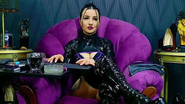 VivianReeve online show from March 29, 2026, 7:52 am