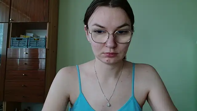 Snapshot of LooveELLYx chatting on October 24, 2025, 6:43 am LooveELLYx online show from October 24, 2025, 6:43 am