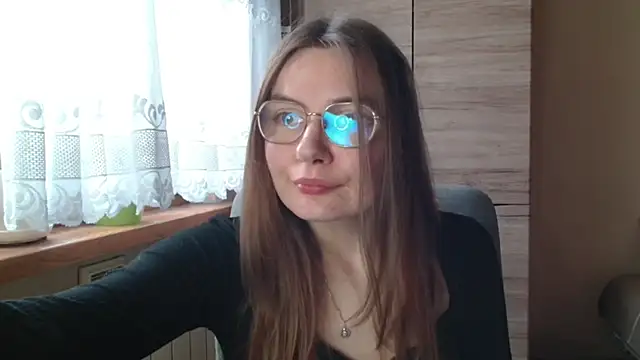 Snapshot of LooveELLYx chatting on November 10, 2025, 7:29 am LooveELLYx online show from November 10, 2025, 7:29 am