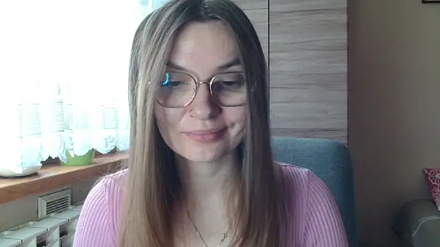 Snapshot of LooveELLYx chatting on November 18, 2025, 7:46 am LooveELLYx online show from November 18, 2025, 7:46 am