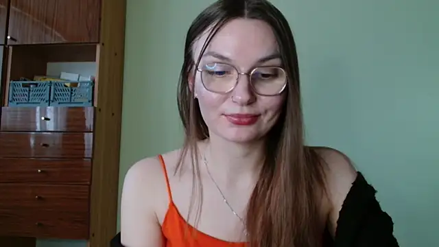 LooveELLYx online show from February 5, 2026, 2:33 pm