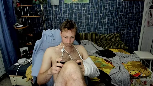 Snapshot of CuteBoy228 chatting on June 4, 2026, 9:10 pm CuteBoy228 online show from June 4, 2026, 9:10 pm