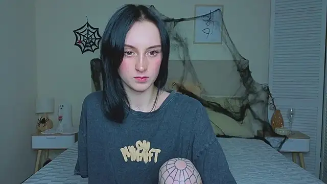 Little moly999 online show from October 28, 2025, 8:44 pm