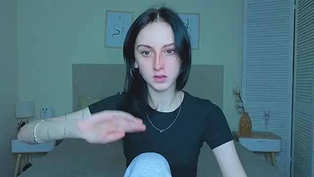 Little moly999 online show from November 6, 2025, 9:37 pm