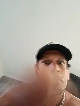 Snapshot of redonfire chatting on February 12, 2026, 12:33 pm redonfire online show from February 12, 2026, 12:33 pm