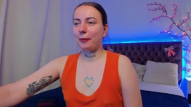 LilaVame online show from October 13, 2025, 7:25 pm