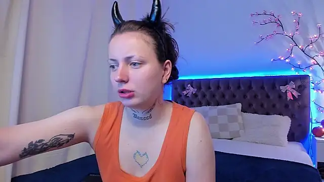 LilaVame online show from October 31, 2025, 8:43 pm