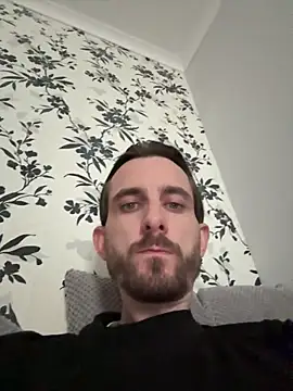 Big8inchUncutCock online show from June 17, 2026, 12:07 pm