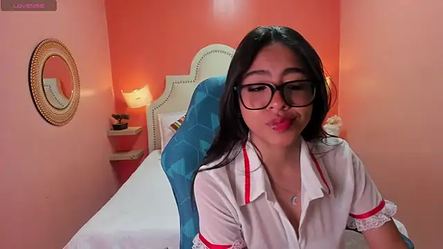 Snapshot of Sky_winter chatting on November 24, 2025, 2:50 pm Sky winter online show from November 24, 2025, 2:50 pm