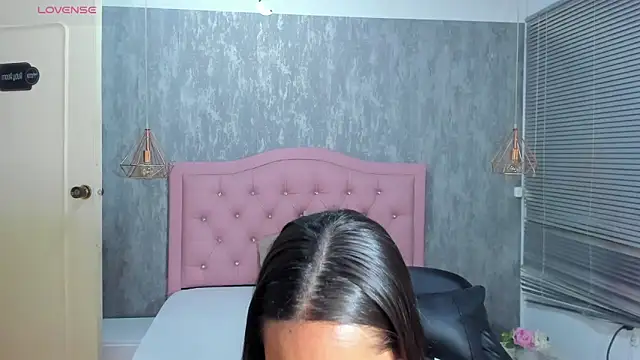 lissa jhonsoon online show from April 2, 2026, 2:42 am