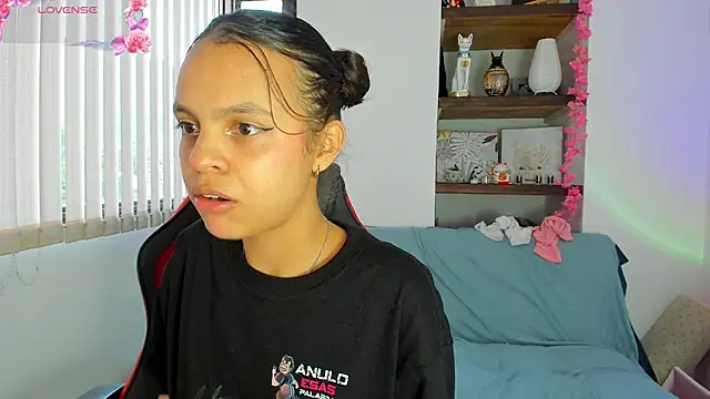 Danesacronin online show from November 7, 2025, 10:10 pm