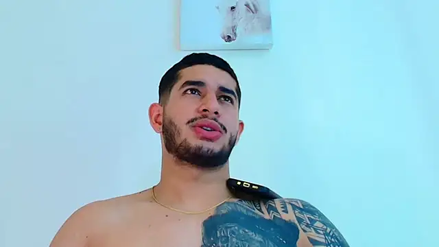 king falconer online show from February 3, 2026, 9:09 pm