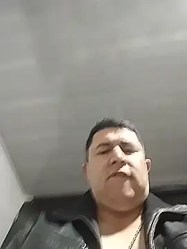 BigCristh79 online show from May 26, 2026, 1:07 pm