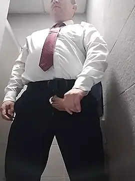 BigCristh79 online show from July 18, 2026, 9:18 pm