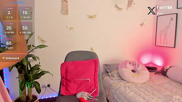 princessluna 19 online show from March 23, 2026, 7:40 pm