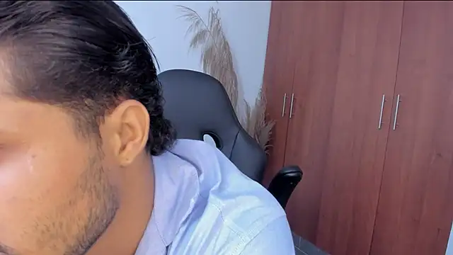 Evansdark1 online show from April 2, 2026, 9:34 pm