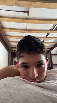 Snapshot of RobinLenoxx chatting on July 10, 2026, 7:16 pm RobinLenoxx online show from July 10, 2026, 7:16 pm