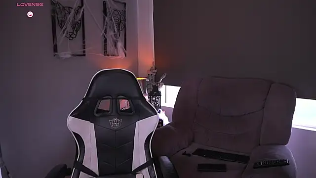 Snapshot of tyler_muscle1 chatting on October 25, 2025, 1:40 pm tyler muscle1 online show from October 25, 2025, 1:40 pm