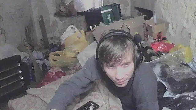 makarov1993 online show from April 1, 2026, 8:37 am