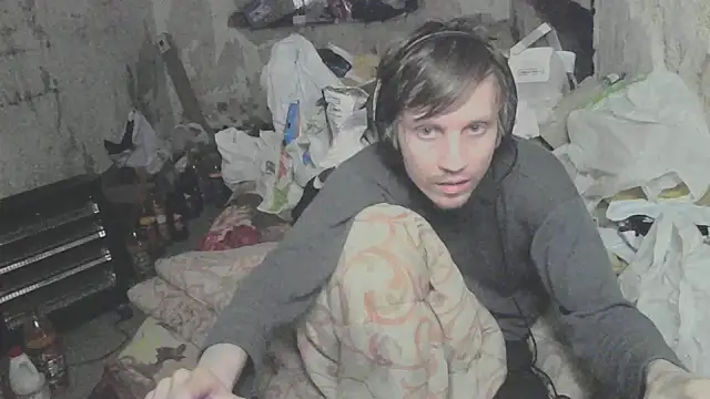 Snapshot of makarov1993 chatting on June 3, 2026, 5:07 pm makarov1993 online show from June 3, 2026, 5:07 pm