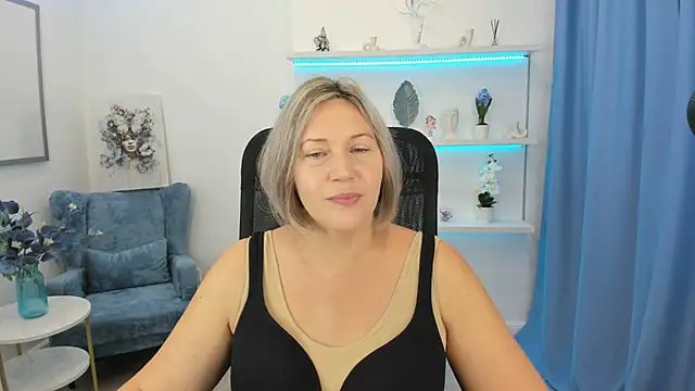 Snapshot of NinaStarle chatting on September 24, 2025, 4:27 am NinaStarle online show from September 24, 2025, 4:27 am