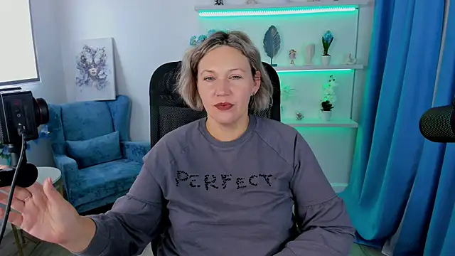 Snapshot of NinaStarle chatting on September 27, 2025, 4:28 am NinaStarle online show from September 27, 2025, 4:28 am