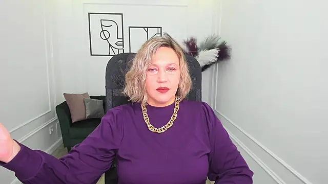 Snapshot of NinaStarle chatting on November 5, 2025, 4:23 am NinaStarle online show from November 5, 2025, 4:23 am