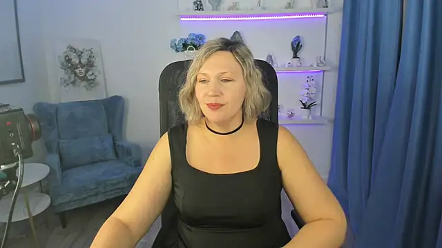 Snapshot of NinaStarle chatting on November 6, 2025, 11:44 am NinaStarle online show from November 6, 2025, 11:44 am