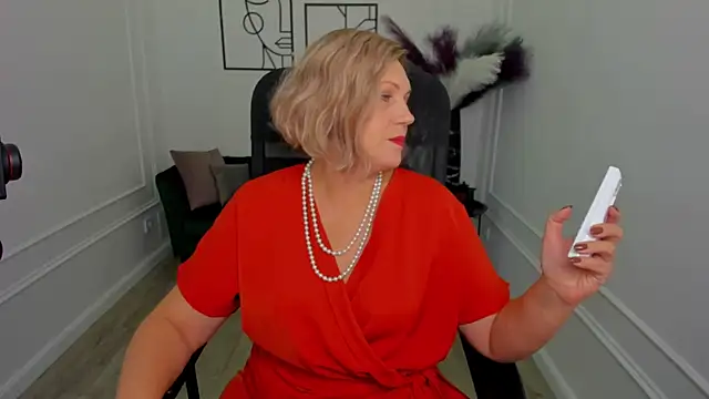 Snapshot of NinaStarle chatting on November 7, 2025, 4:34 am NinaStarle online show from November 7, 2025, 4:34 am