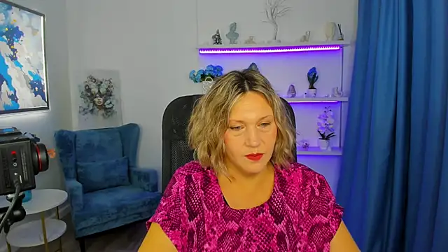 Snapshot of NinaStarle chatting on November 9, 2025, 4:44 am NinaStarle online show from November 9, 2025, 4:44 am