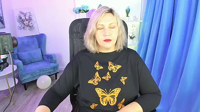 Snapshot of NinaStarle chatting on December 1, 2025, 4:39 am NinaStarle online show from December 1, 2025, 4:39 am