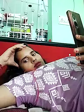 Snapshot of JHILMIL chatting on September 12, 2025, 5:24 pm JHILMIL online show from September 12, 2025, 5:24 pm