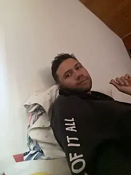 Michaell Spinelly online show from April 23, 2026, 7:16 pm