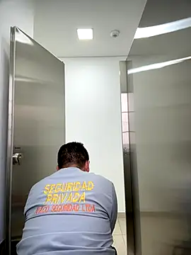 Manu0586 online show from December 1, 2025, 6:02 pm