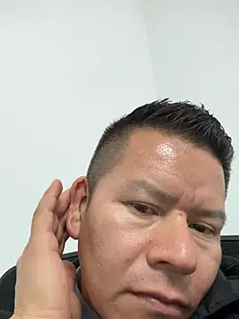 Manu0586 online show from April 27, 2026, 1:47 am