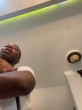 Snapshot of CharlesBrown_ chatting on November 11, 2025, 11:43 am CharlesBrown online show from November 11, 2025, 11:43 am