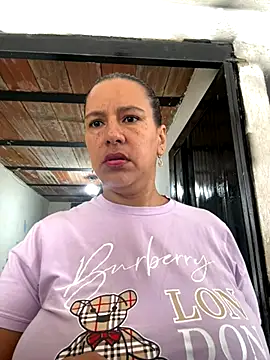 Mara luxx online show from October 11, 2025, 5:44 pm