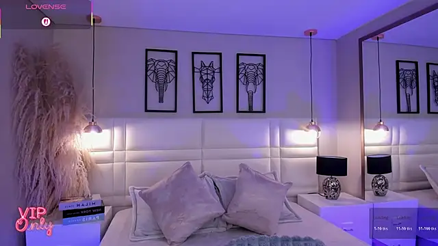 Snapshot of Valeria_carter chatting on February 4, 2026, 3:23 am Valeria carter online show from February 4, 2026, 3:23 am