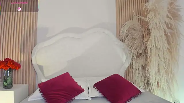 Snapshot of Valeria_carter chatting on February 13, 2026, 8:27 pm Valeria carter online show from February 13, 2026, 8:27 pm