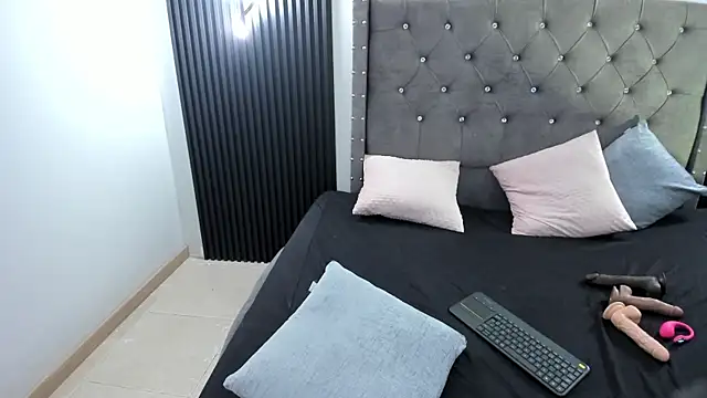 Scarbadgirl  online show from November 2, 2025, 3:47 pm